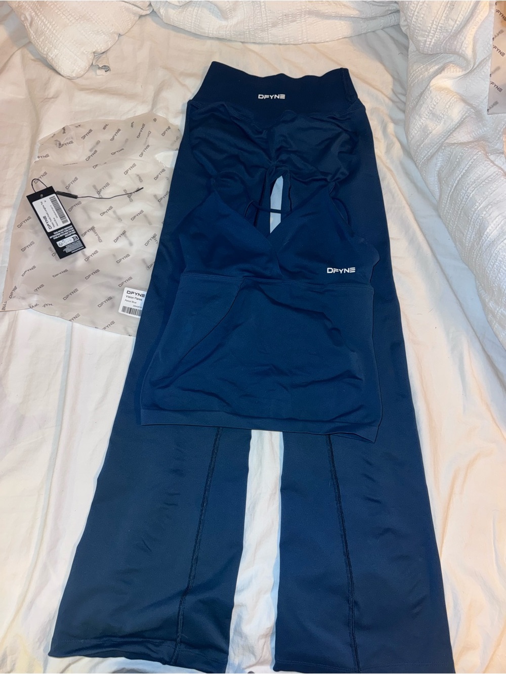 DFYNE Women's Navy Active Leggings and Tank Set
